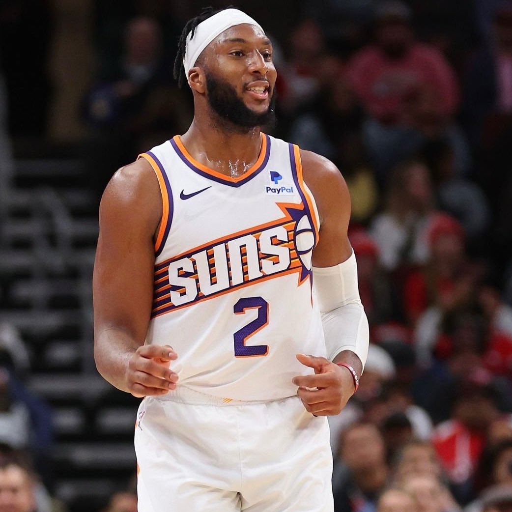 太阳队取得胜利，晋级季后赛