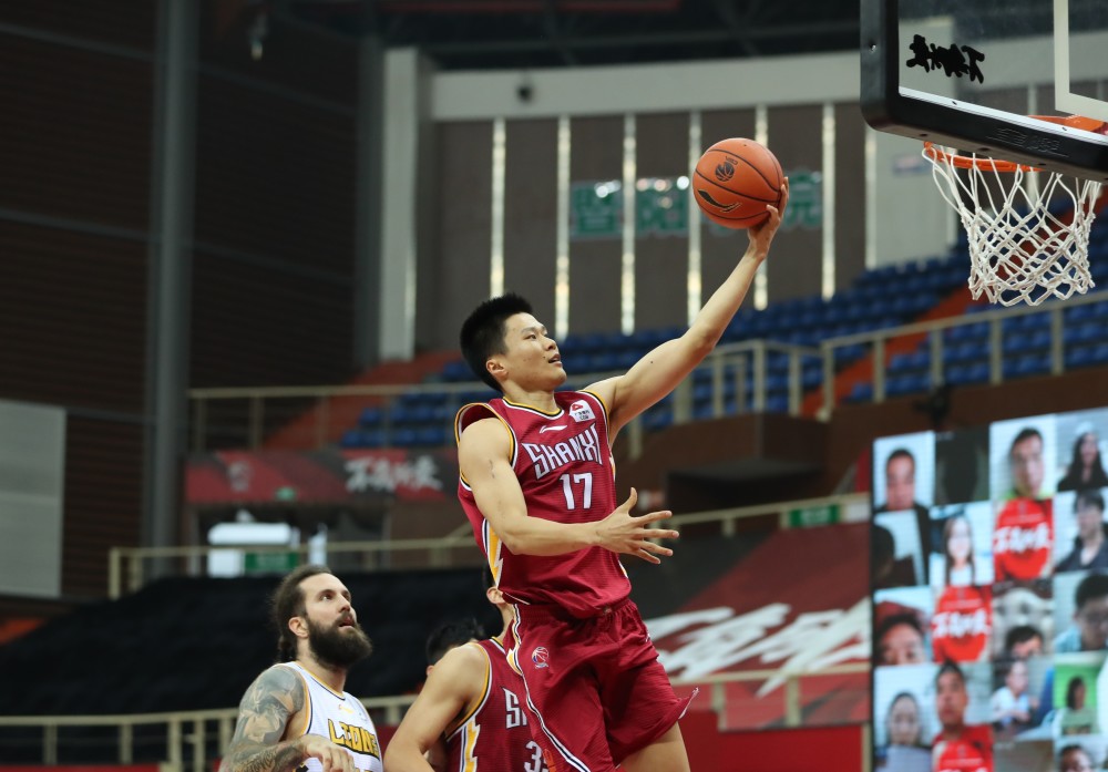 集体抢断反击迅猛锁定比分大胜的简单介绍