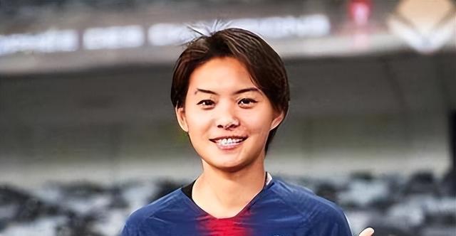 关于奥地利女足球员因伤退出，对球队阵容造成影响的信息