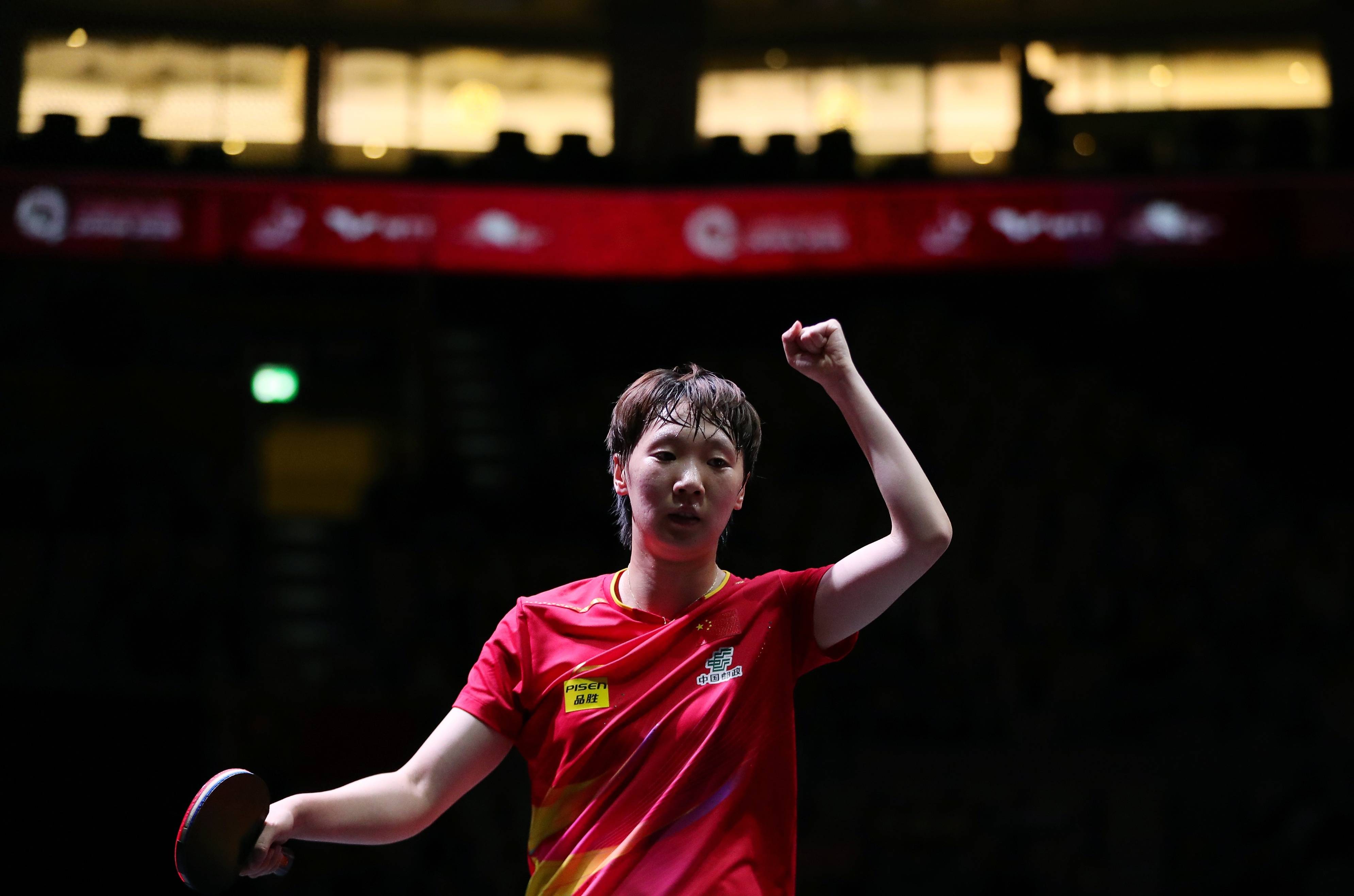 日本羽毛球队鏖战印尼羽毛球队，马琳惊艳世界