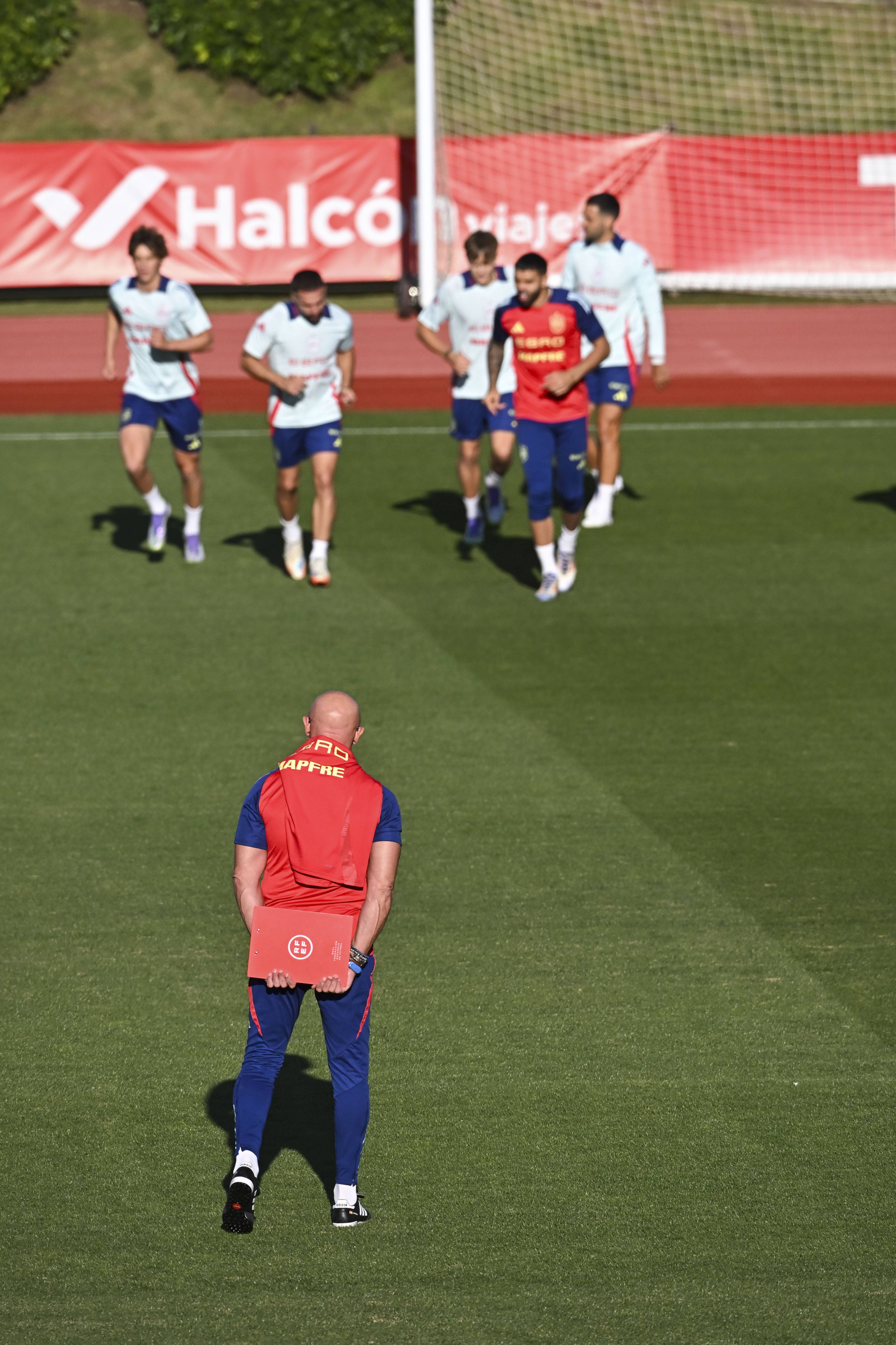 包含西班牙队勇夺世界杯四强,跻身半决赛的词条 包含西班牙队勇夺世界杯四强,跻身半决赛的词条