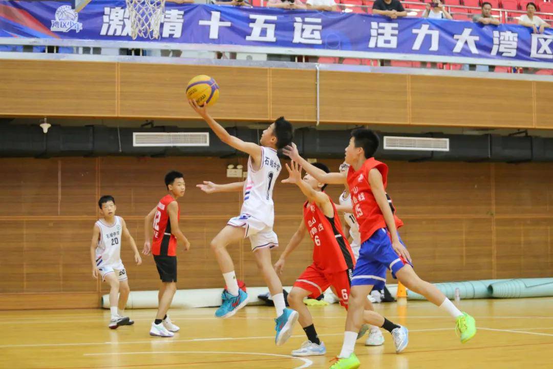 PG电子娱乐官网-篮球比赛推动青少年热衷运动，流行起来的简单介绍