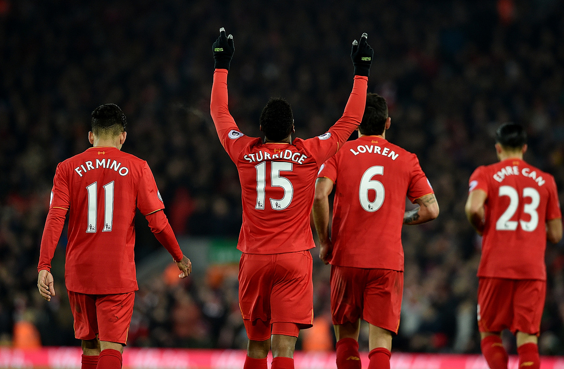 阿贾克斯大胜利物浦,客场取得惊人优势 阿贾克斯大胜利物浦,客场取得惊人优势